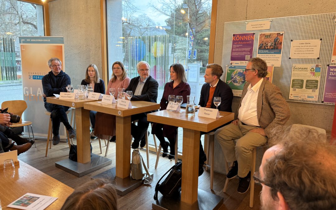 Leidenschaftliche Gespräche – Podiumsdiskussion zur Bekämpfung von Kinderarmut in Bonn: „Was würden Sie tun?“